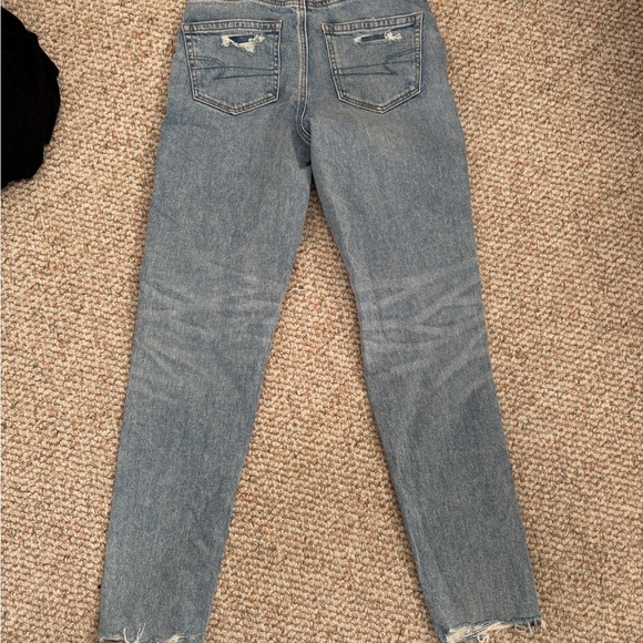American Eagle Outfitters Ripped Light Blue Jeans - Picture 3 of 3